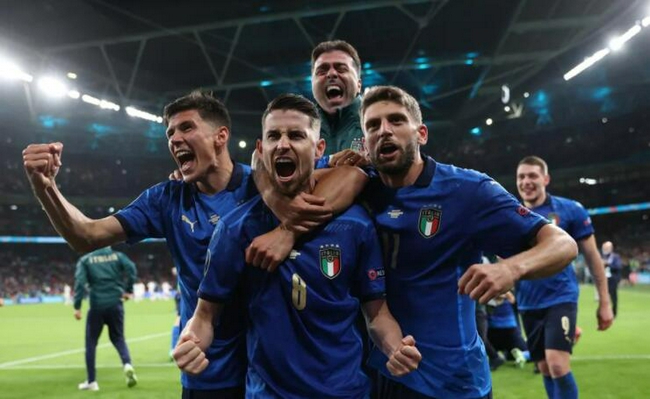 ماتشريالمدريدوبرشلونةمباشركلاسيكوكرةالقدمالذيينتظرهالعالم